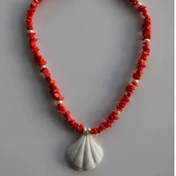 Handmade red coral beads, freshwater pearls and scallop necklace - Picture 6 of 13